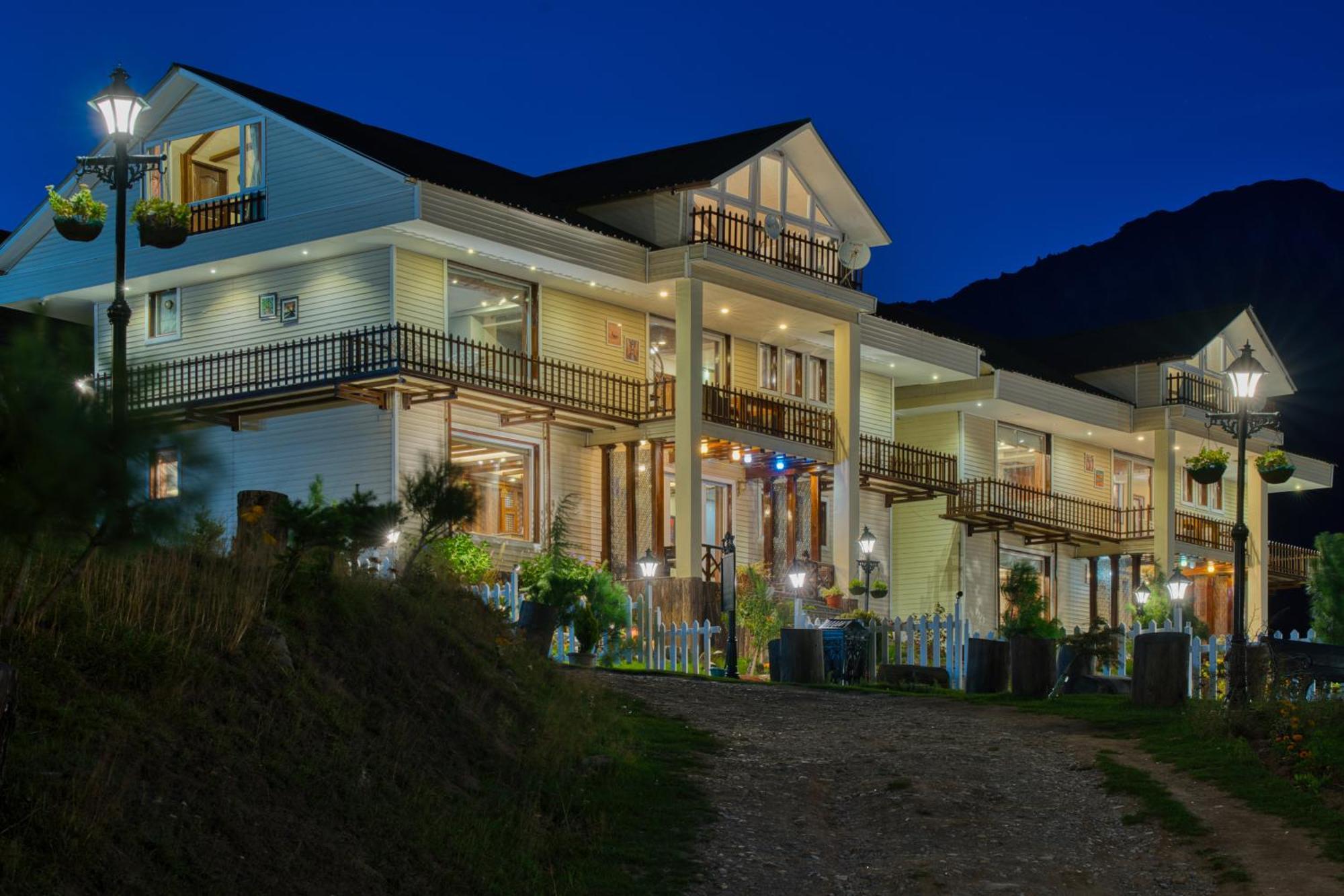 Golden Meadows Hotels & Resorts Sonāmarg Εξωτερικό φωτογραφία