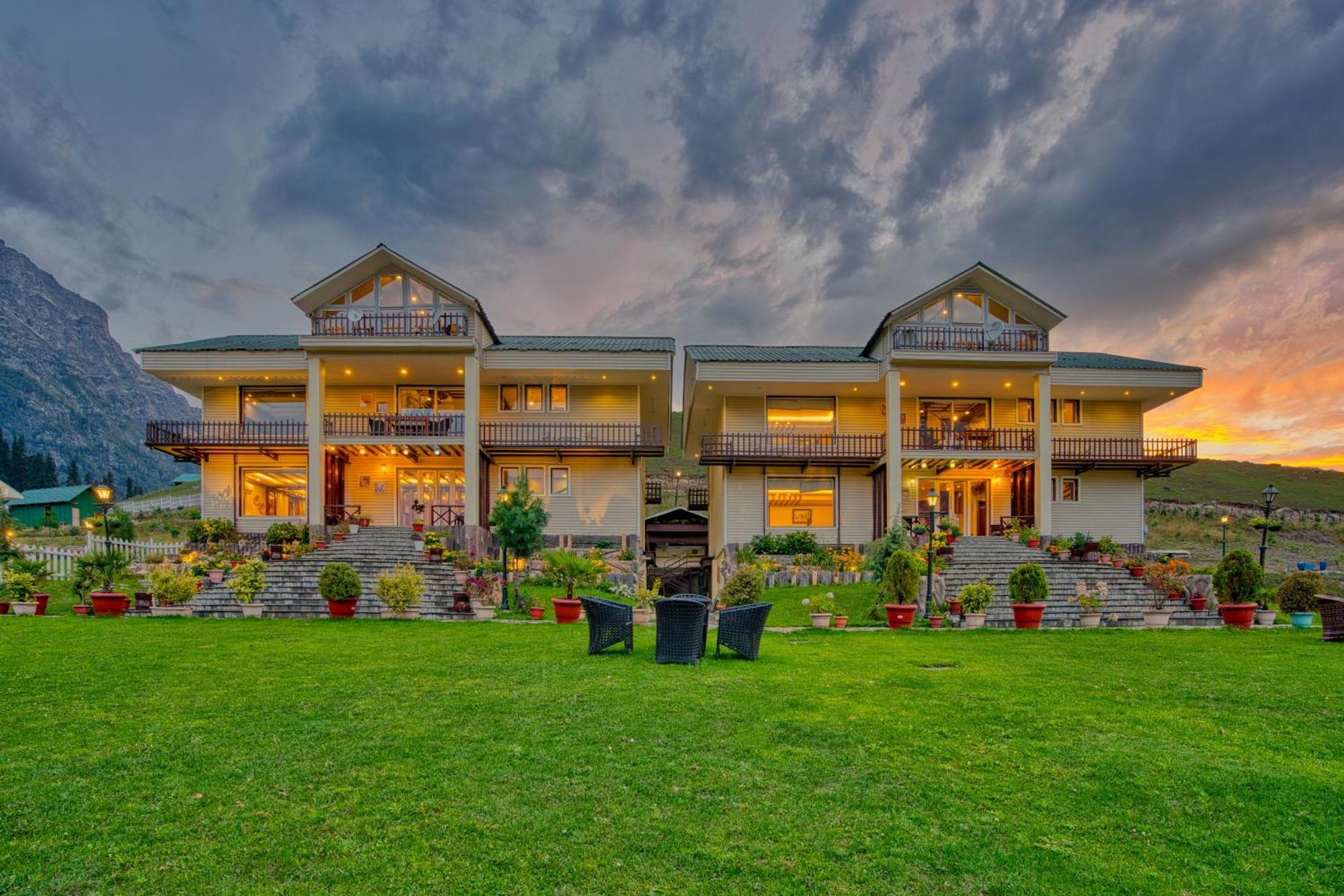 Golden Meadows Hotels & Resorts Sonāmarg Εξωτερικό φωτογραφία